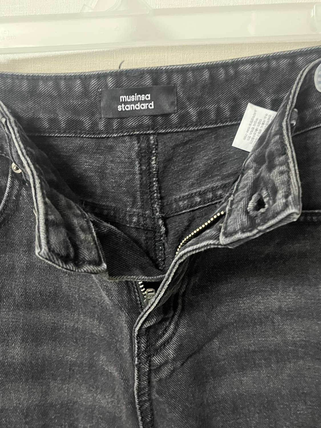 무신사 스탠다드 우먼즈 로 라이즈 와이드 데님 팬츠 [워시드 블랙] 상품이미지5