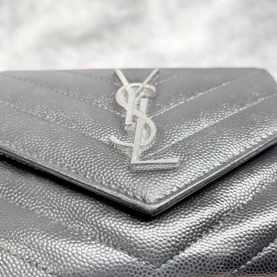 입생로랑 마틀라세 반지갑 상품이미지3