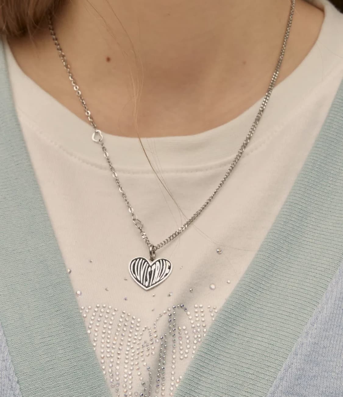 러브이즈트루 PO HEART NECKLACE 목걸이 상품이미지1