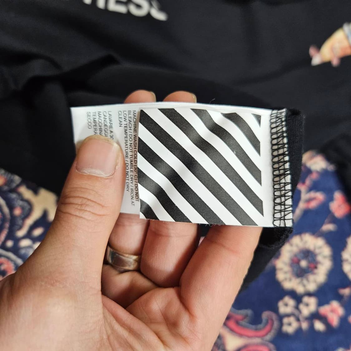 오프화이트(Off-White) 그린맨
인프레셔니즘 티셔츠 상품이미지8