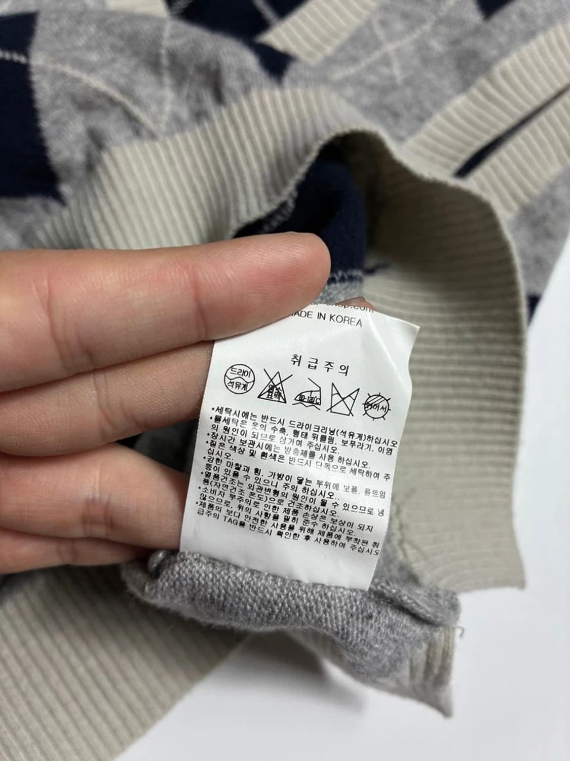 엔오르 그레이 아가일 패턴 브이넥 니트 조끼 R1771 상품이미지6