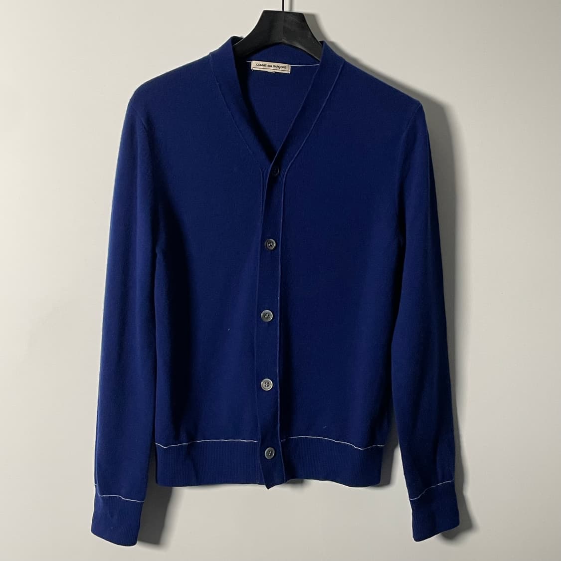 꼼데가르송 스티치 디테일 가디건 (on.624)  상품이미지1