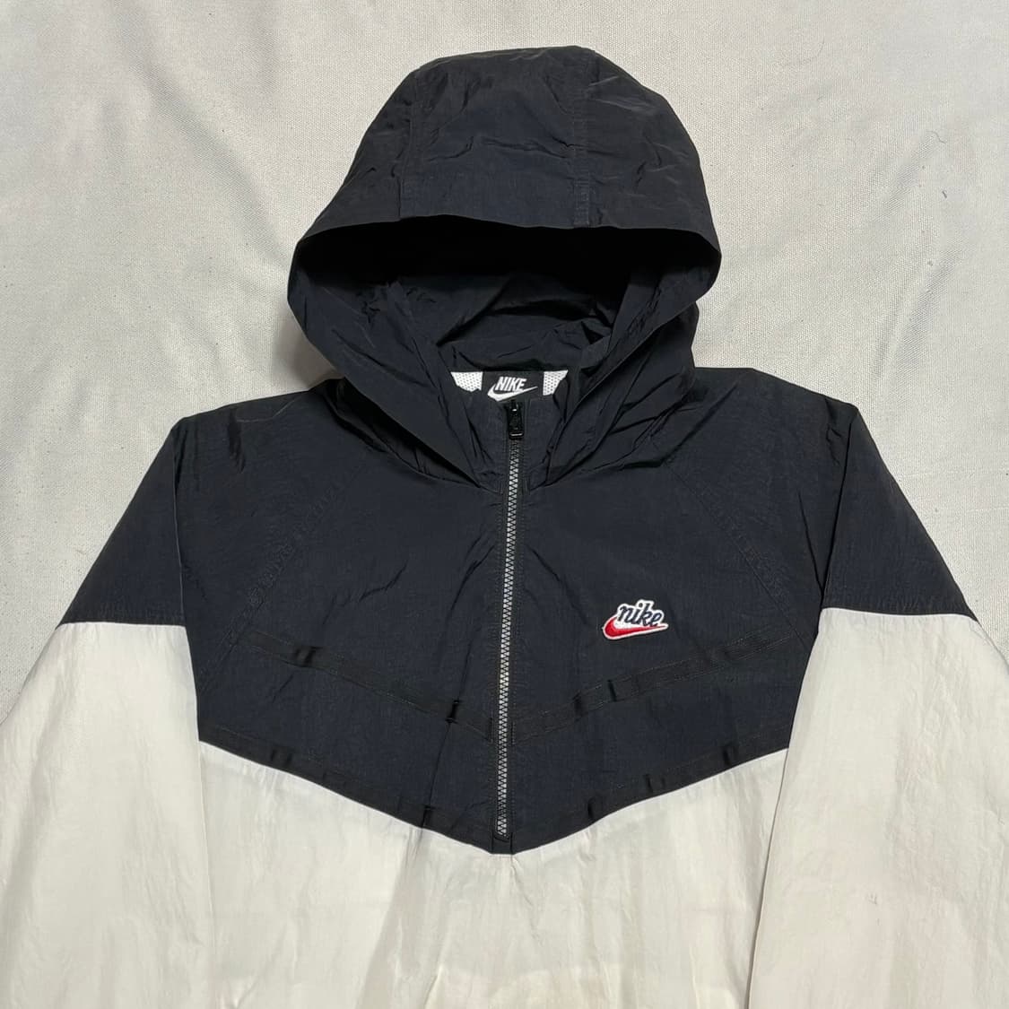 L 나이키 헤리티지 윈드러너 배색 바람막이 상품이미지1