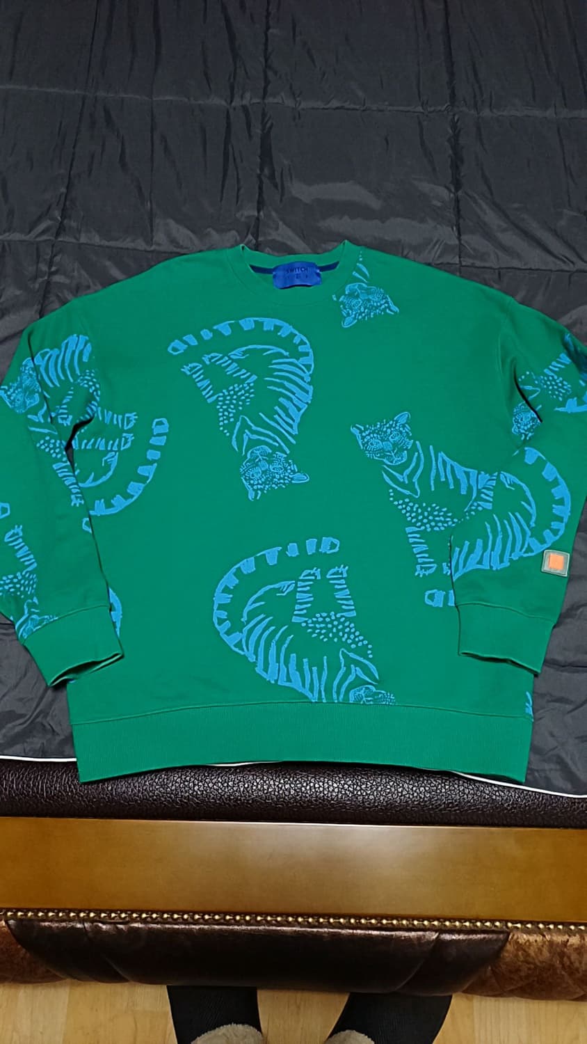 스위치123 호랑이맨투맨 105 가슴59 기장70 상품이미지1