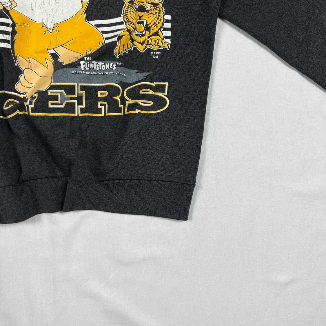 90‘s 93년도 플린스톤 고인돌 프린트 맨투맨 상품이미지5