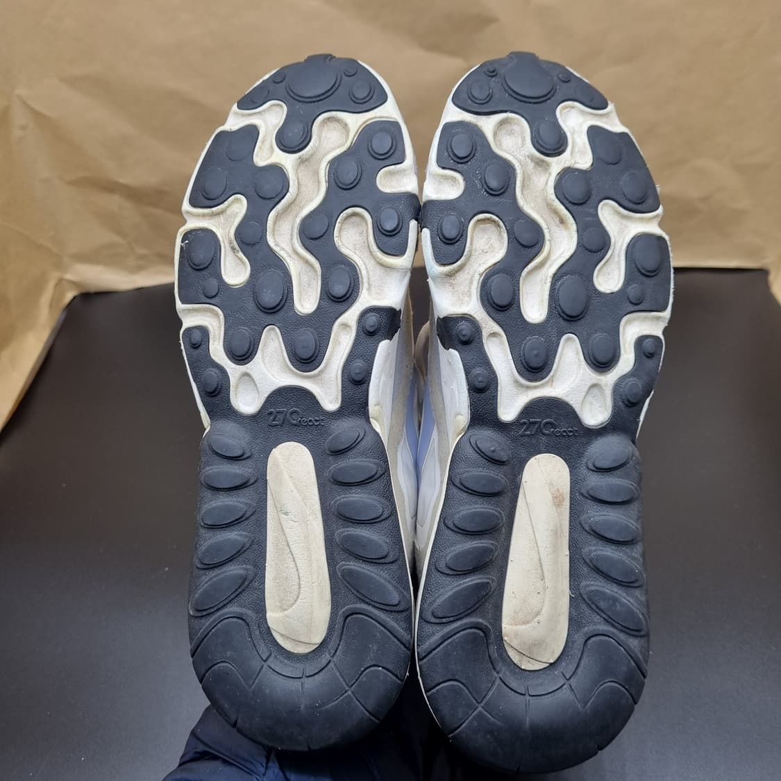 나이키 에어맥스 270 리액트 운동화 230 상품이미지3