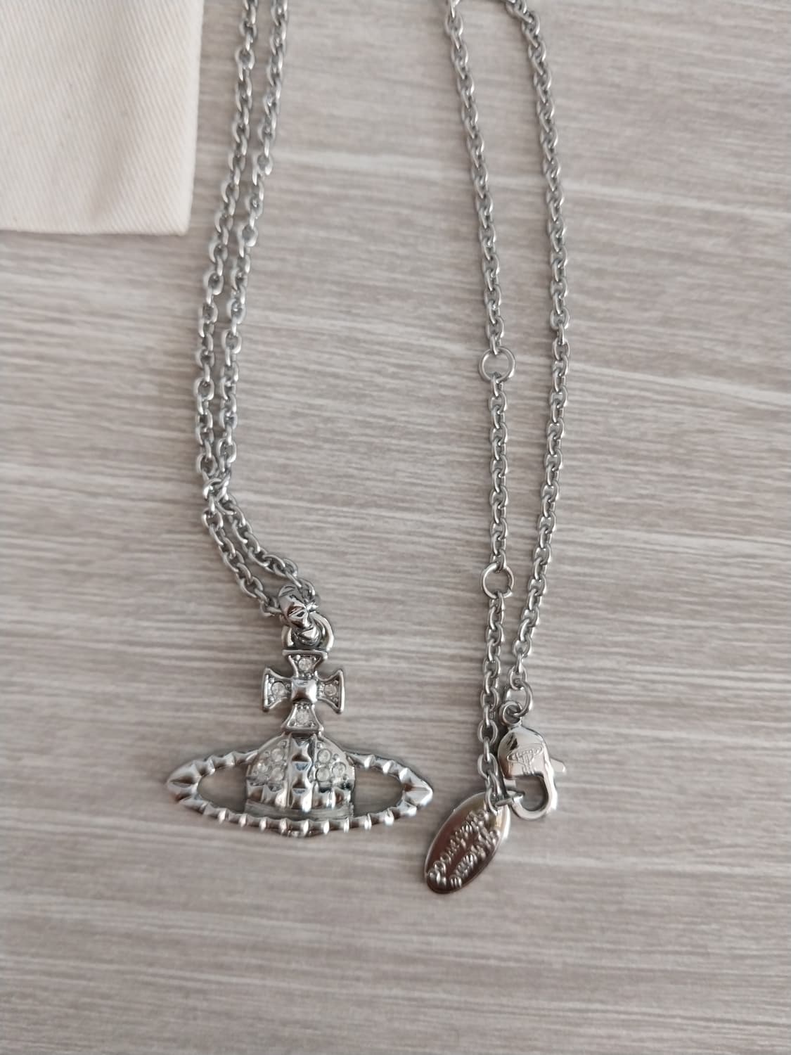 비비안웨스트우드 메이페어 목걸이판매합니다 상품이미지3