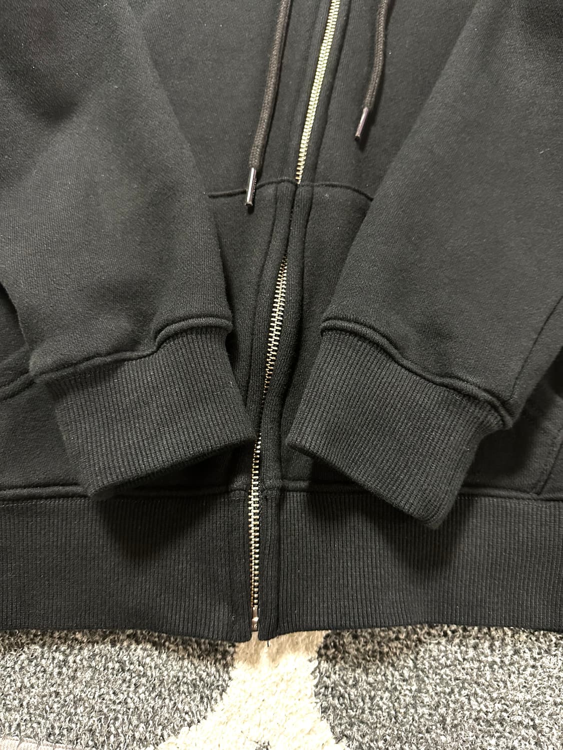 키르시 스몰 체리 크롭 후드집업 블랙 상품이미지7