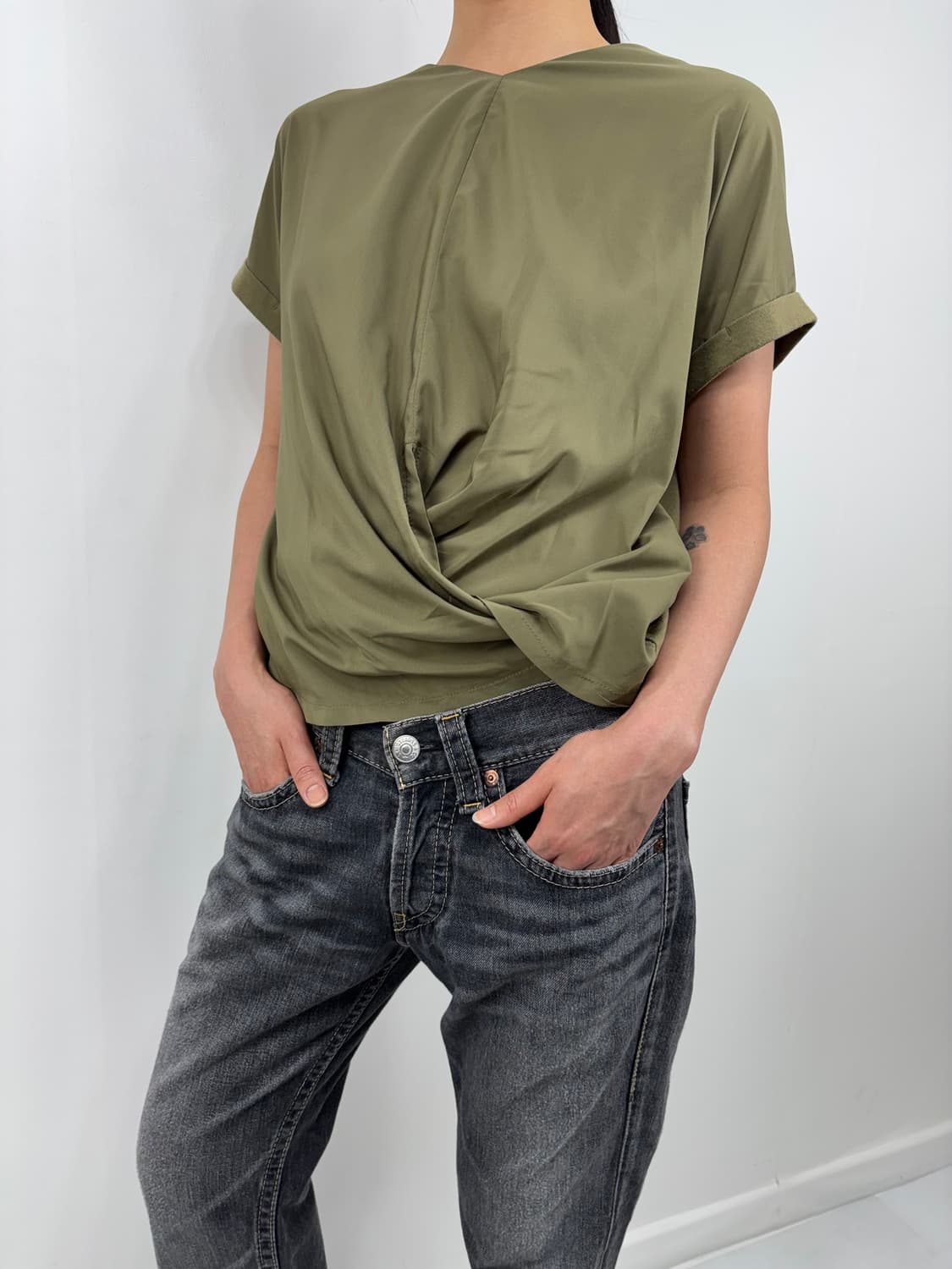 BEAMS HEART TWIST TEE 상품이미지1