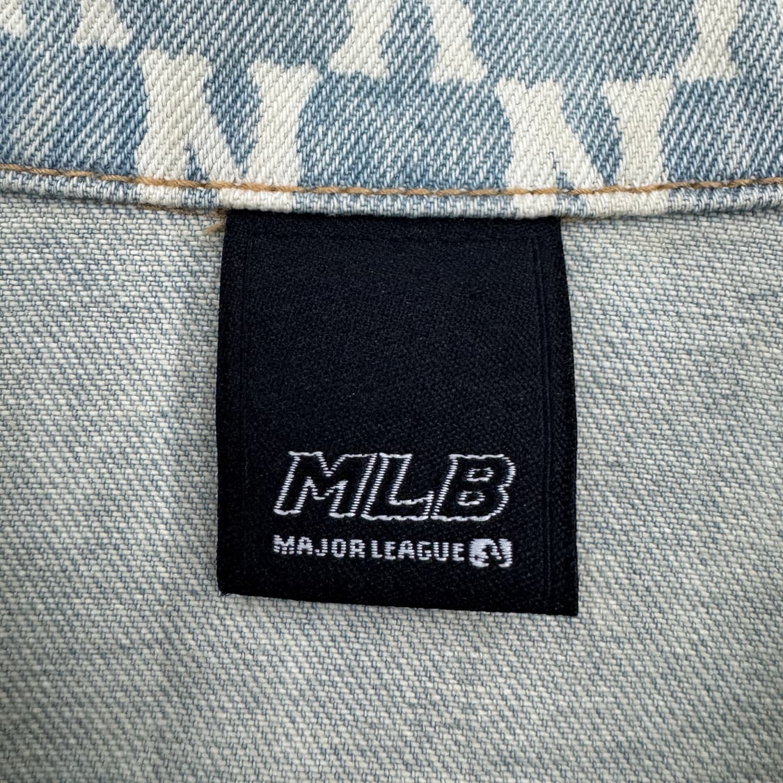 MLB 뉴욕양키스 모노그램 크롭 데님 청자켓 상품이미지8