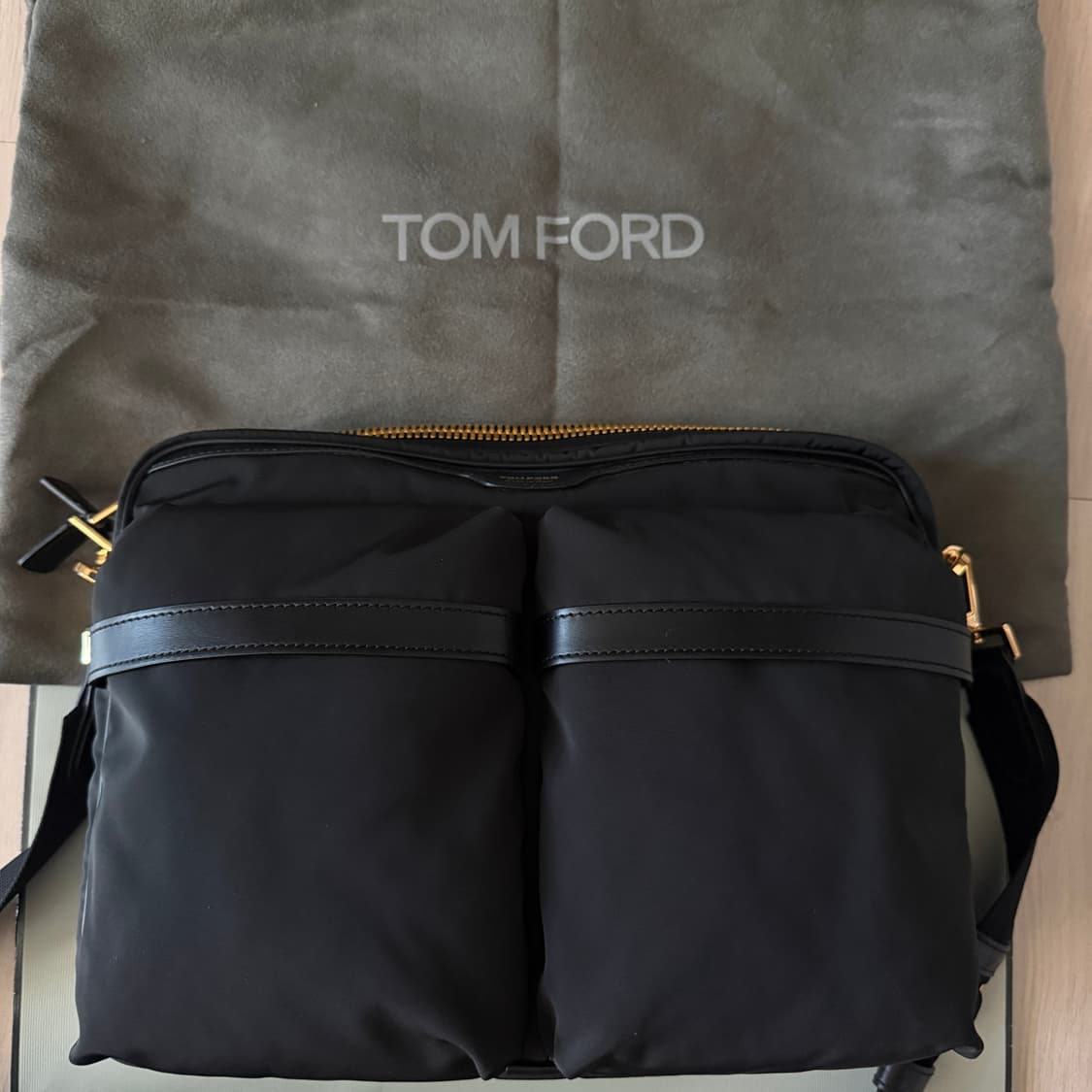 TOM FORD 톰포드 나일론 더블 유틸리티 포켓 메신저 백 상품이미지6