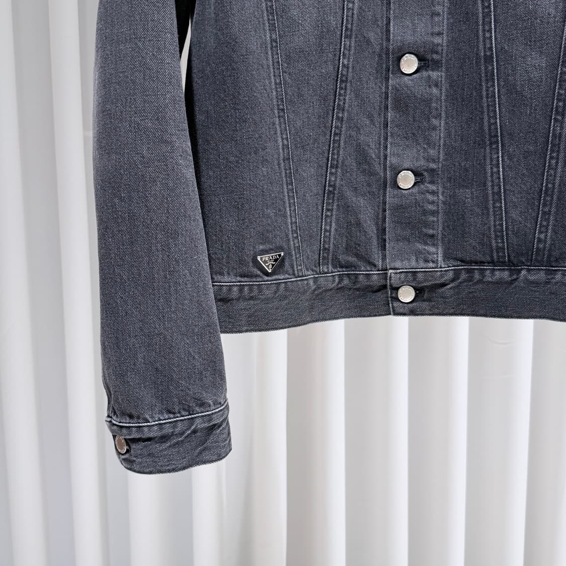 (A+/L) / 프라다 삼각로고 카라리스 데님 블루종봄버 자켓 상품이미지5