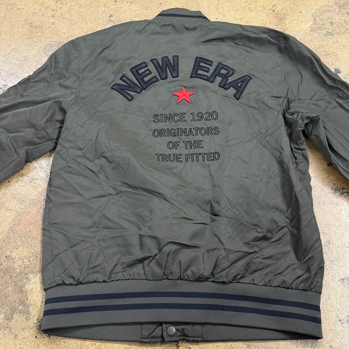 [정품/M] 뉴에라 ORIGINATORS 봄버 자켓 카키 b10 상품이미지4