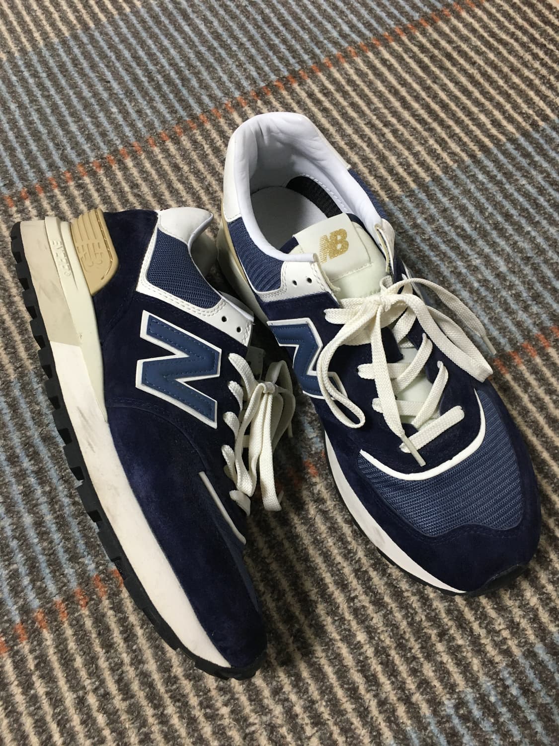 뉴발란스 574 레거시 네이비 상품이미지1