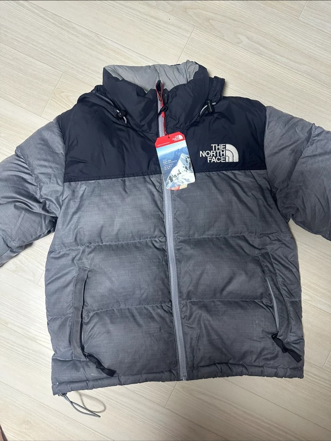 노스페이스 1996 패딩 회색 눕시 우먼 상품이미지2