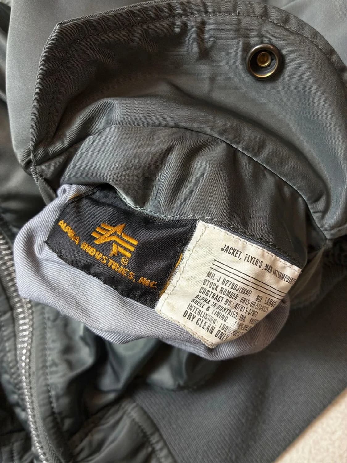 알파 인더스트리  MA-1 플라이트 재킷 PN7703 상품이미지8