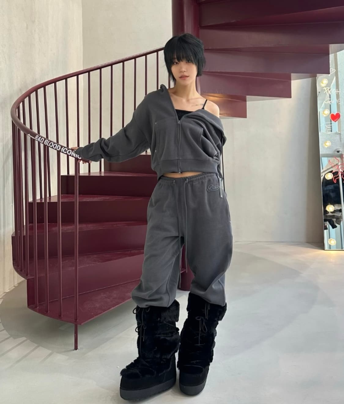 배드블러드 비욘드 소프트 조거팬츠 차콜 상품이미지1