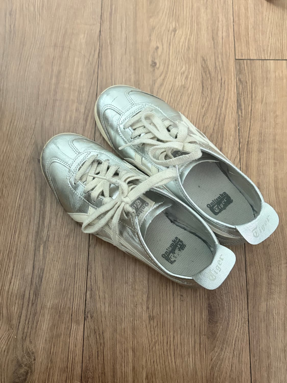 오니츠카타이거 멕시코66 화이트실버 230 상품이미지1