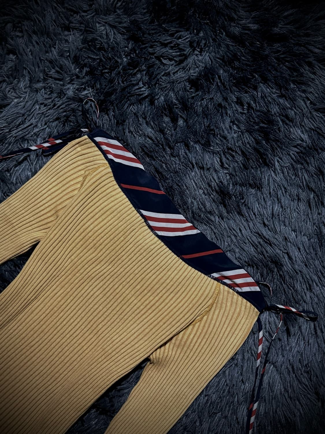BURBERRY 옐로우 골지 체크 오프숄더 7부슬리브 상품이미지8