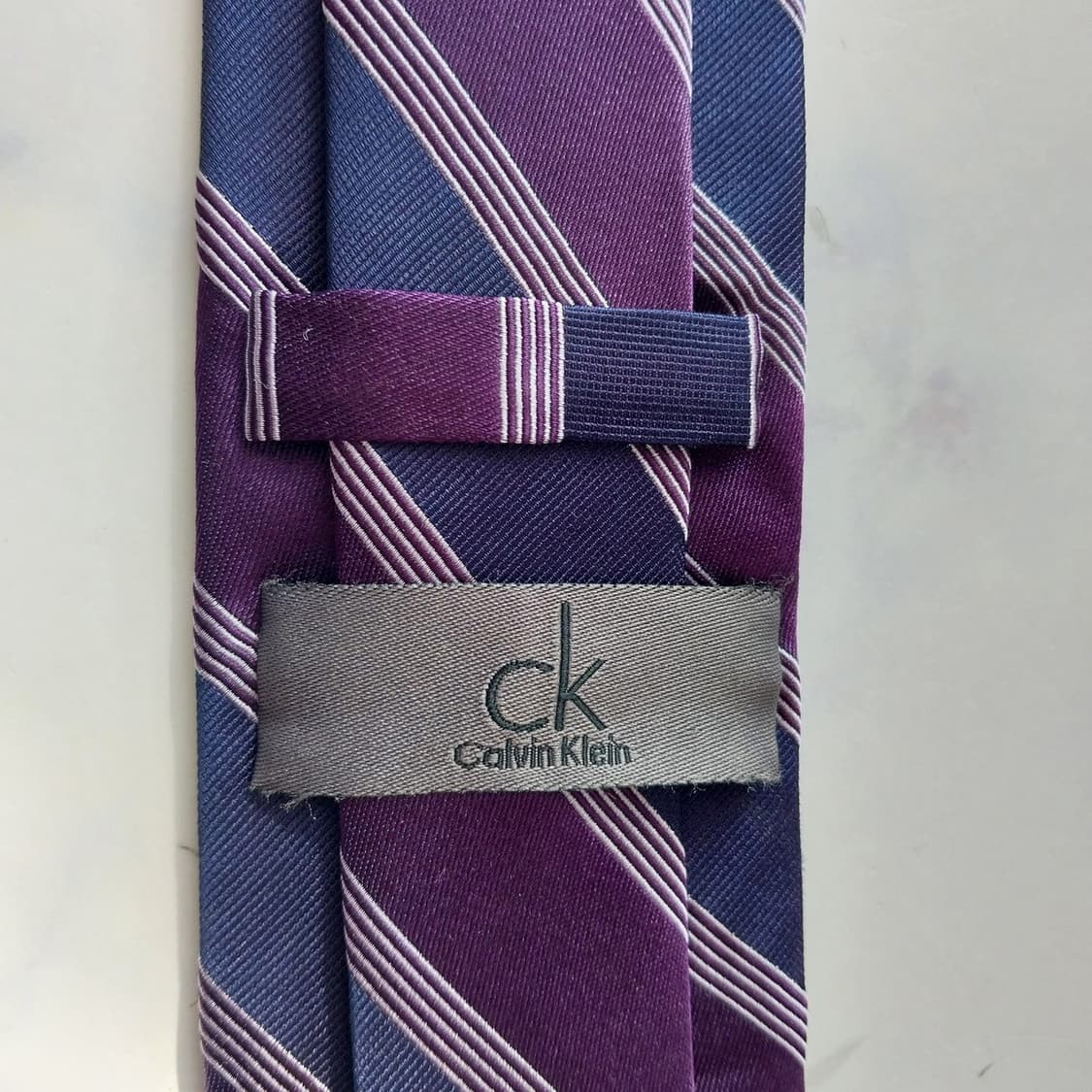 켈빈 클라인 실크 퍼플 스트라이프 넥타이 7cm A+등급 k2058
 상품이미지8