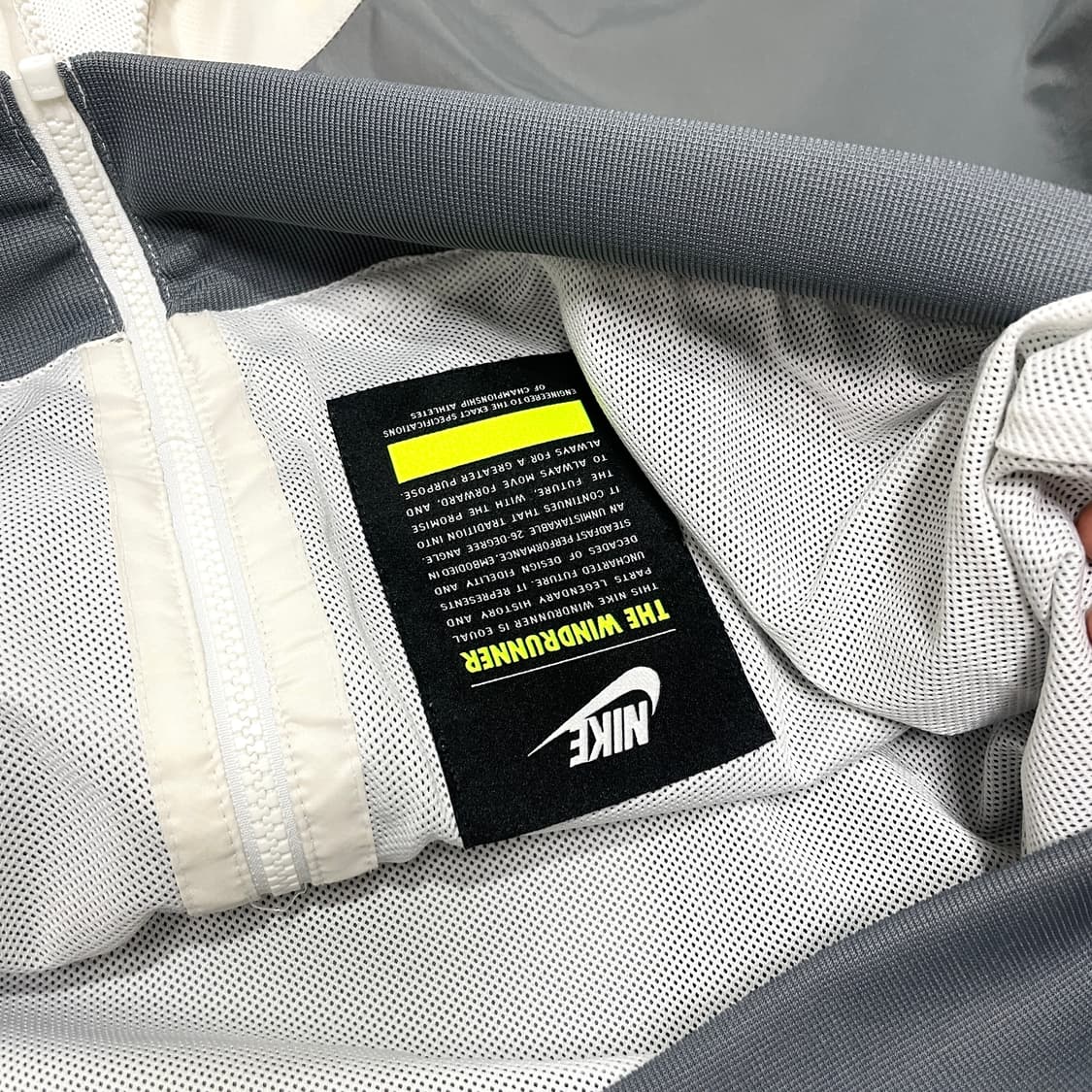 나이키 스몰로고 카키 바람막이 점퍼 남성XXL 상품이미지4