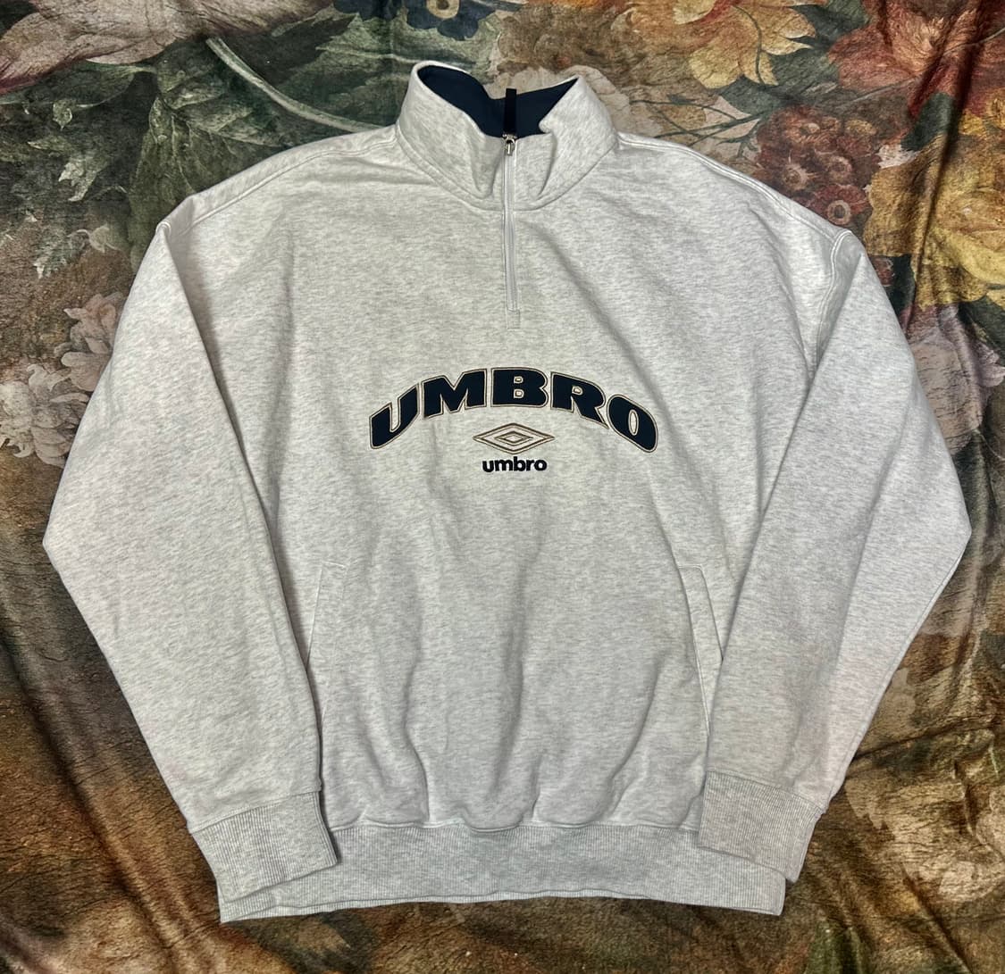 엄브로 빈티지 스펠아웃 미들로고 그레이반집업 95 상품이미지1