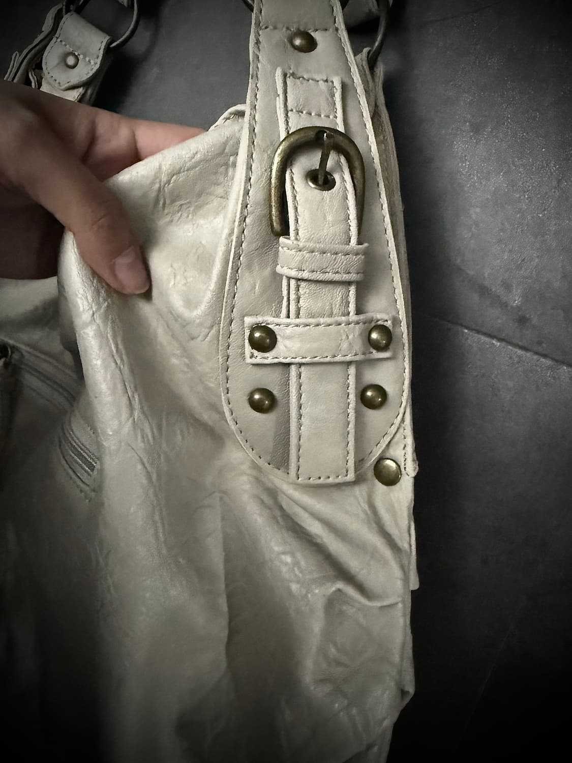 00s real leather studs shoulder bag 상품이미지4