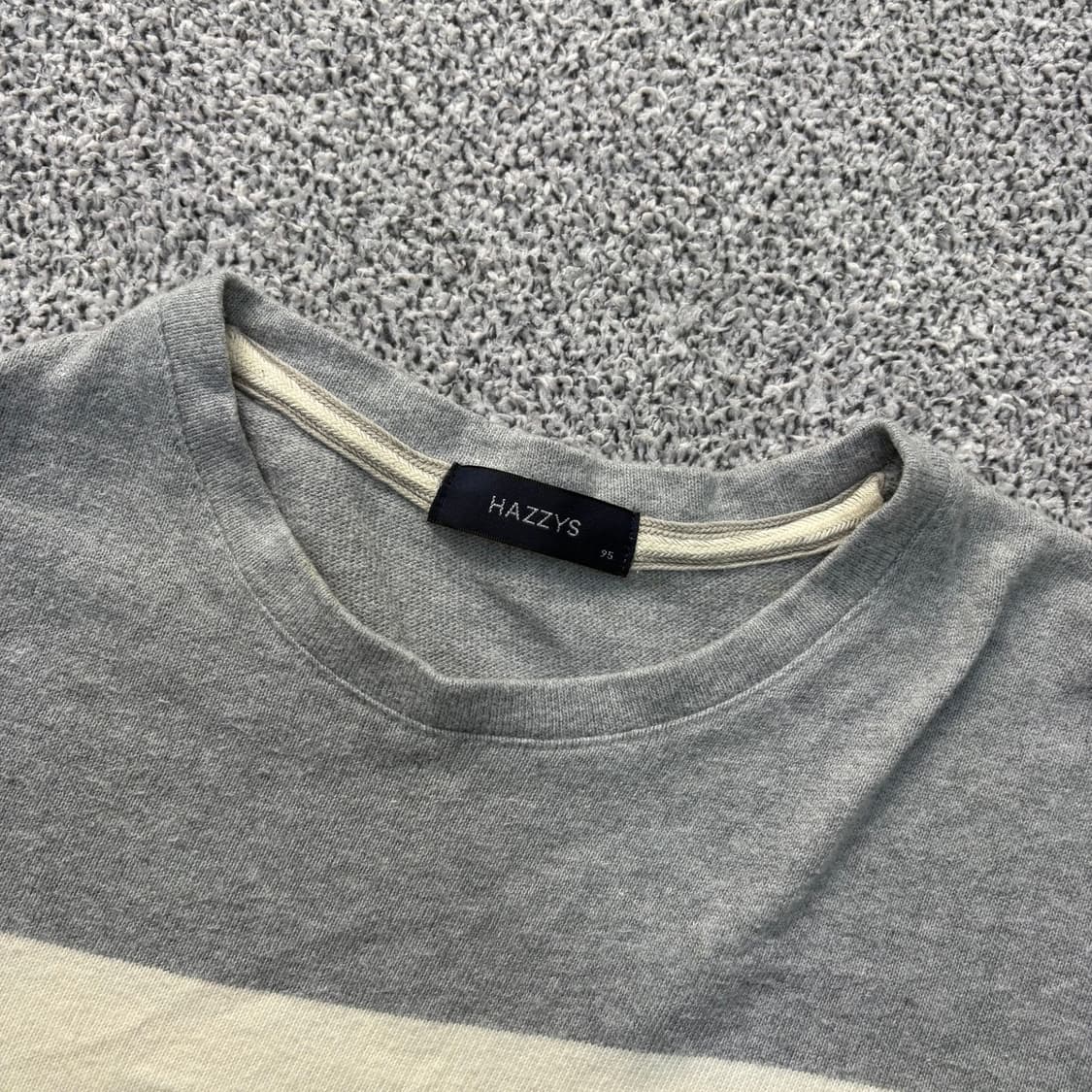 95 헤지스 배색 니트 긴팔티 60316J 상품이미지2