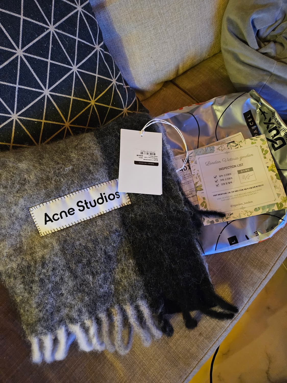 정품 구매내역O] 아크네 스튜디오 모헤어 스카프 그린 그레이 블랙 상품이미지2