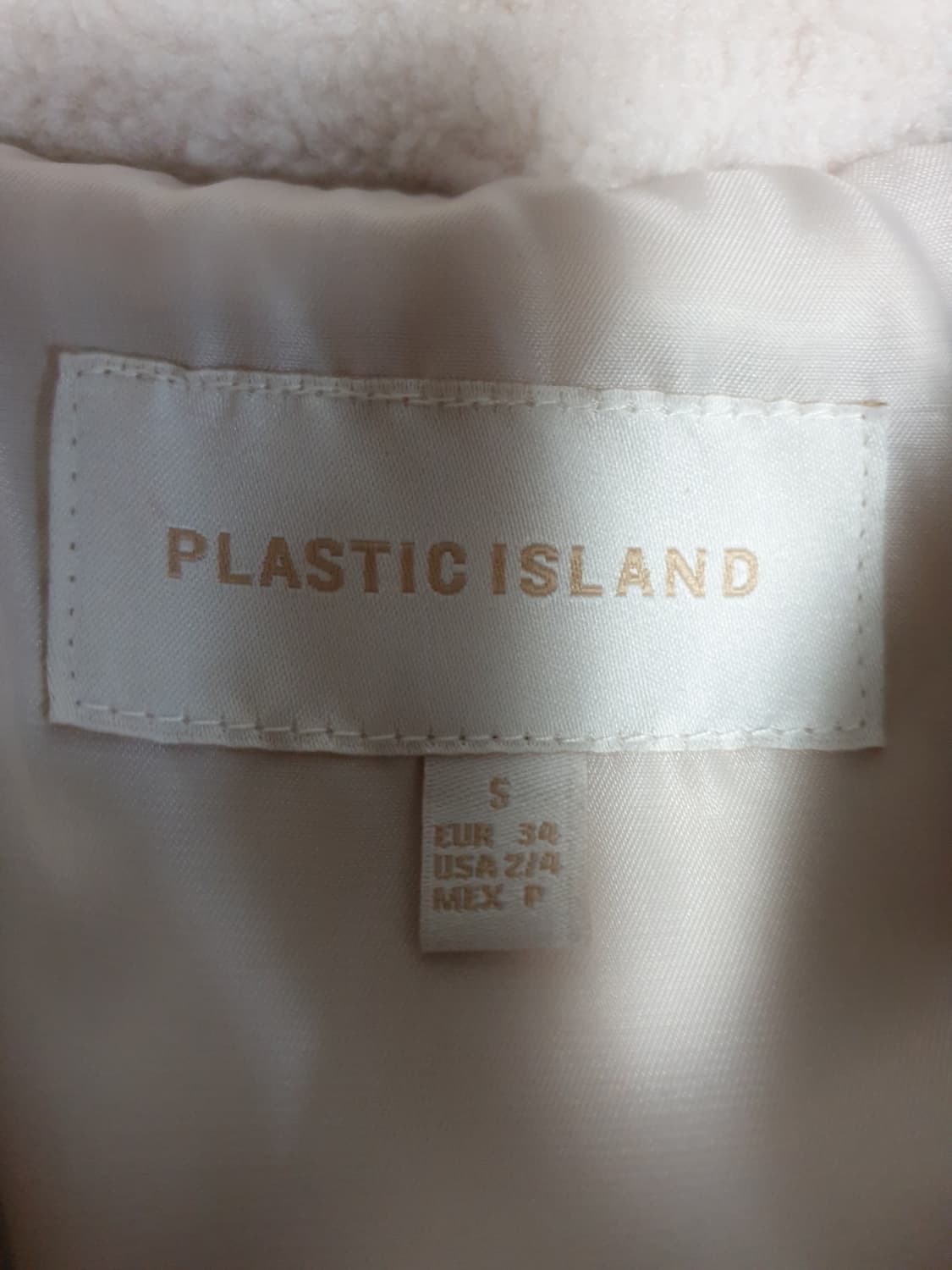 플라스틱아일랜드 퍼 카라 뽀글이 무스탕 숏 자켓 아이보리 (S) 상품이미지3