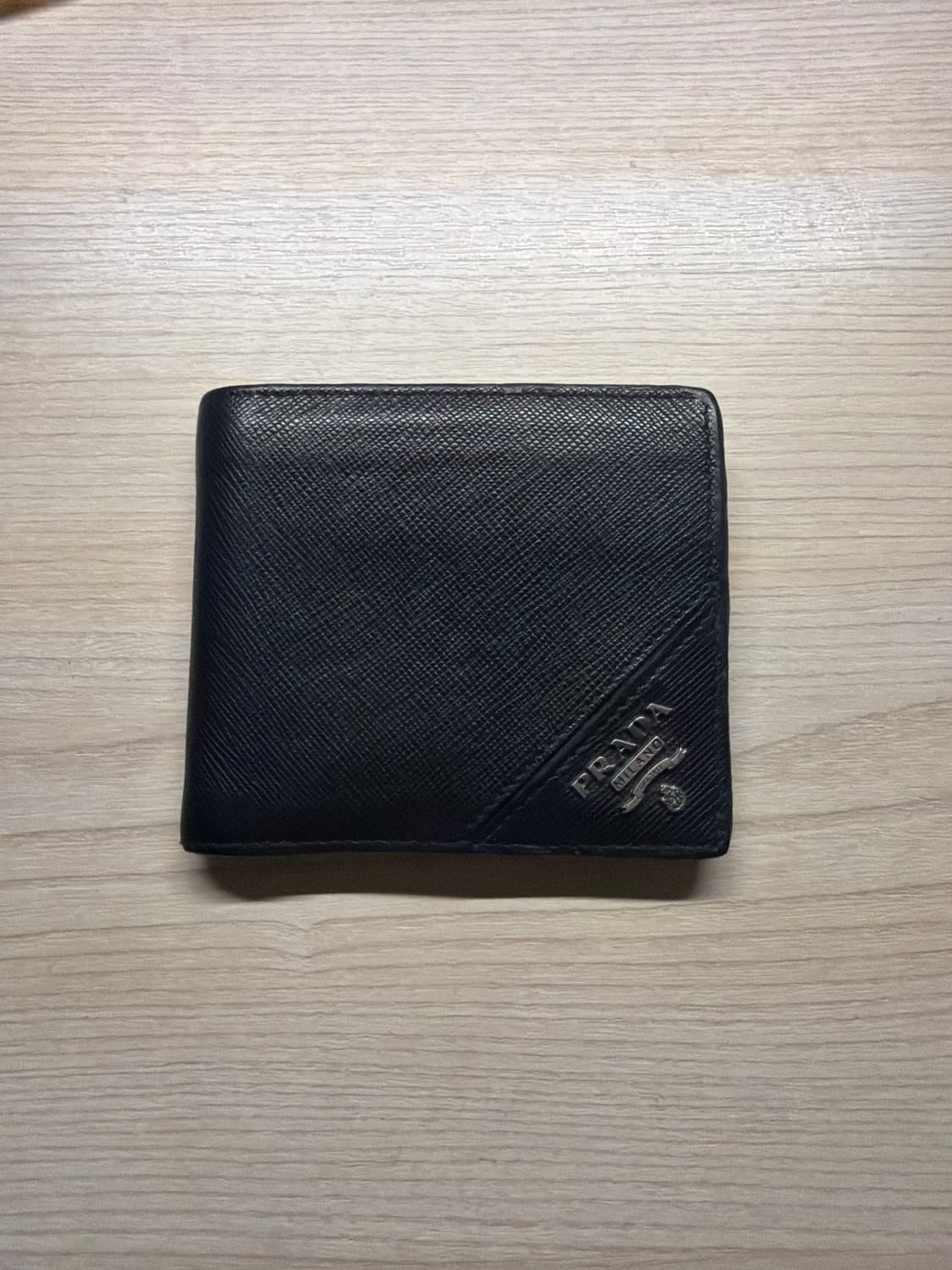 프라다 백화점 정품 남성 반지갑 팝니다 상품이미지1