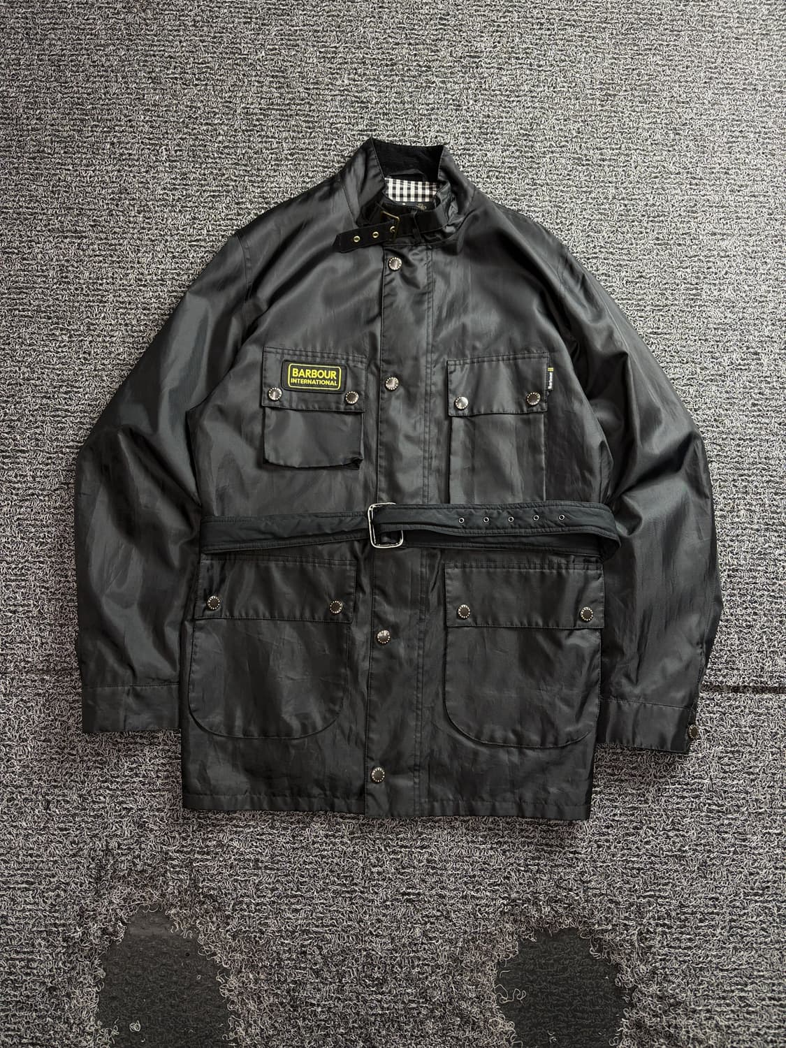 바버 인터네셔널 A7 왁스 자켓 블랙 4212 상품이미지2