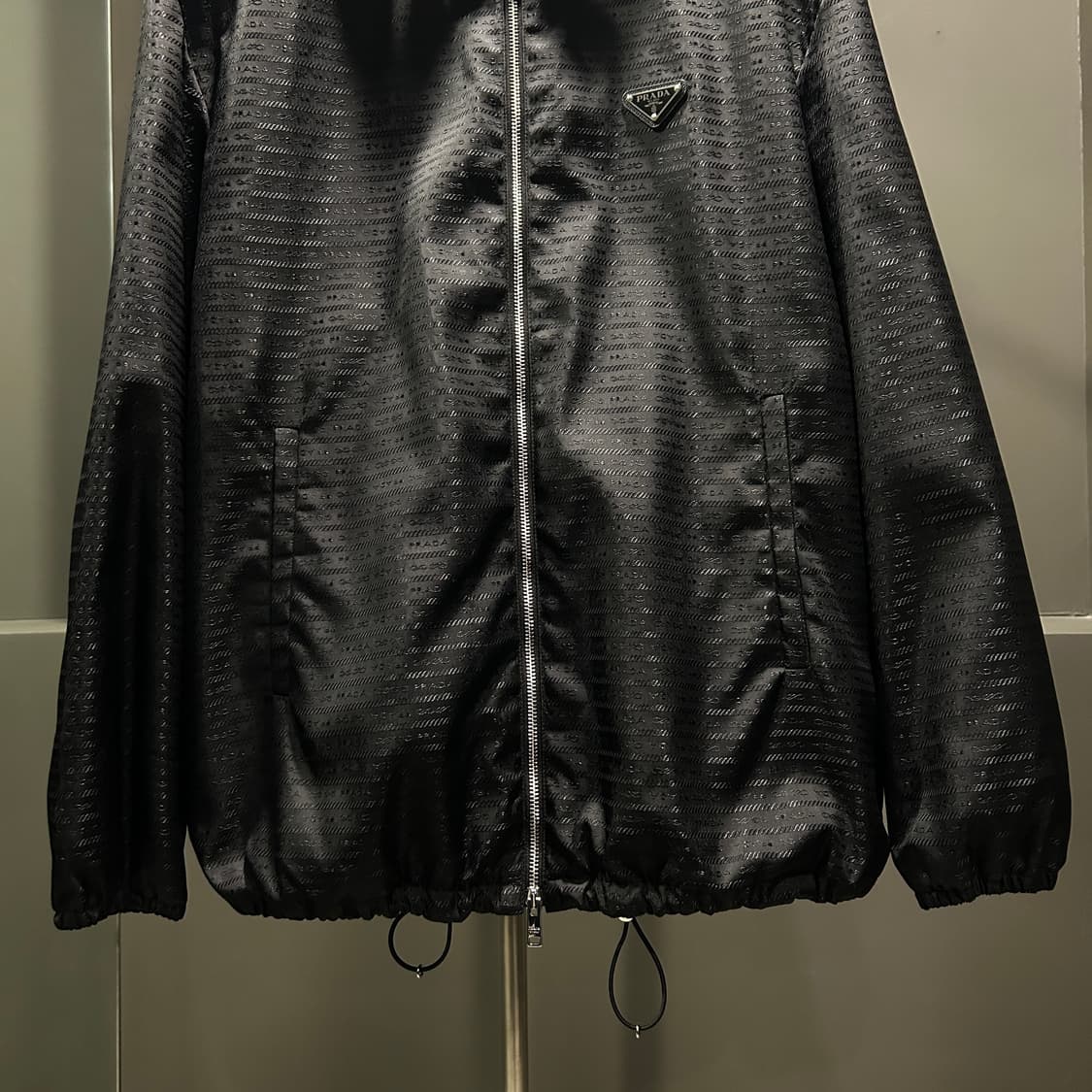 프라다 리나일론 자카드 로고 후드 자켓 상품이미지3