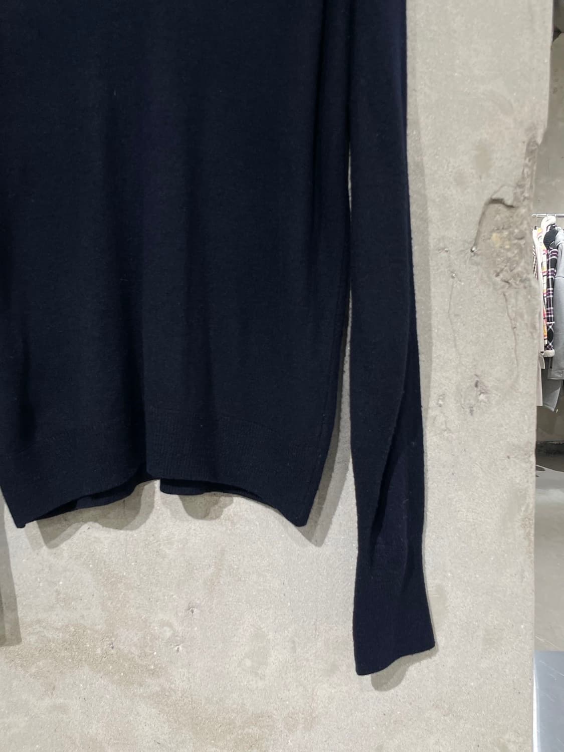 크리스찬 디올 다크 네이비 스몰 로고 V넥 올론 아크릴 니트 상품이미지5