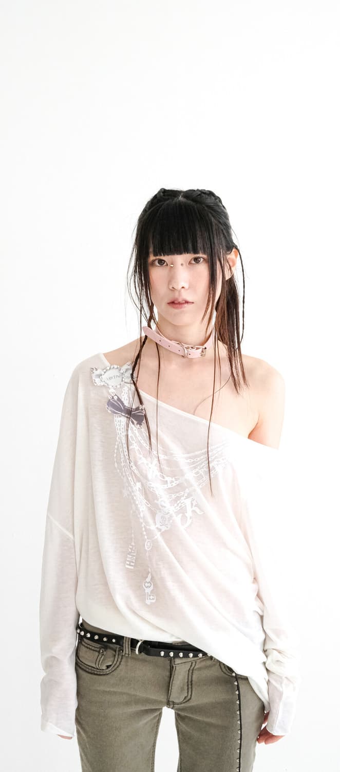 샵페어리 토템 체인 그래픽 티셔츠 크림 상품이미지1