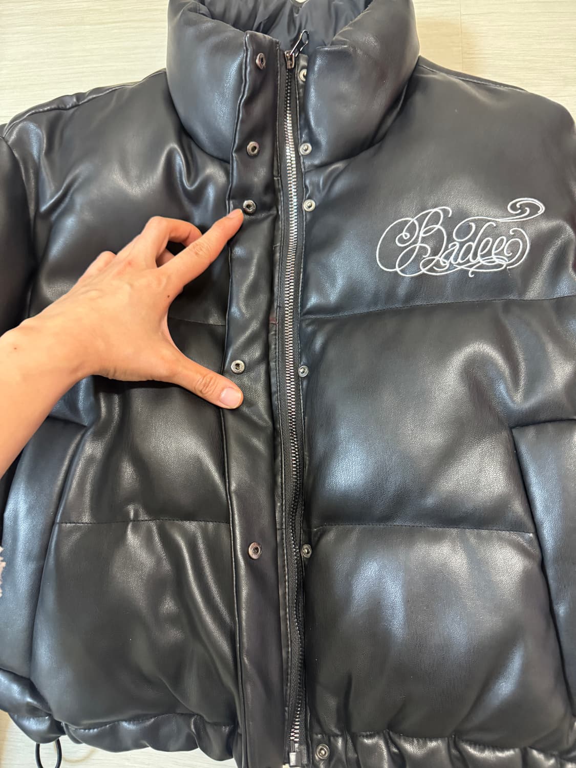 Badee 레더 숏패딩 Gothic Leather Puffer Jacke 상품이미지6