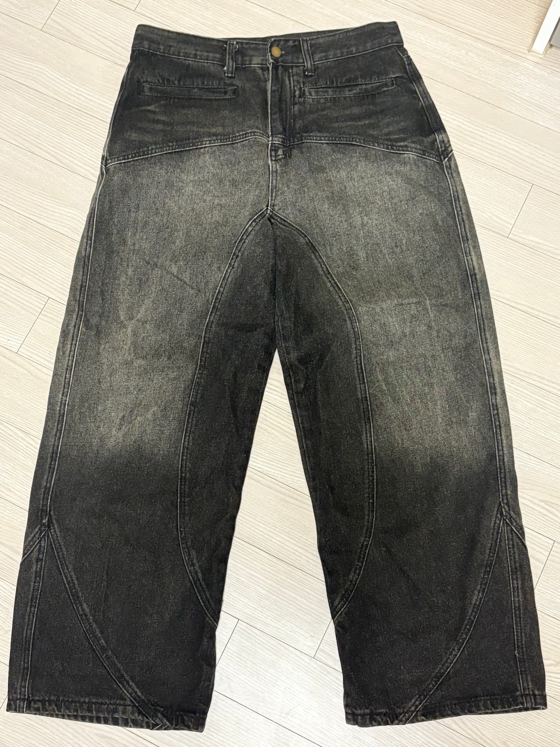 커브드 워싱 절개 데님팬츠 상품이미지1