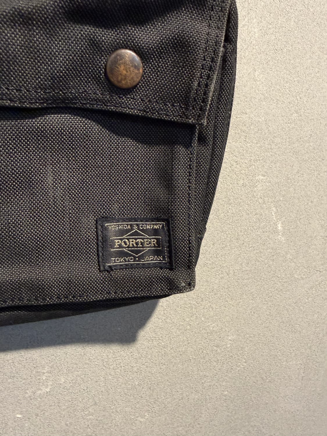 요시다포터 스모키그레이 크로스백 상품이미지3