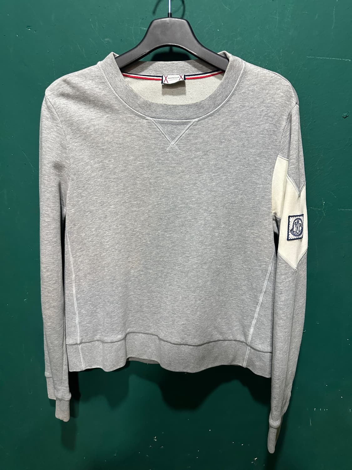 몽클레어 감마블루 맨투맨M 상품이미지1