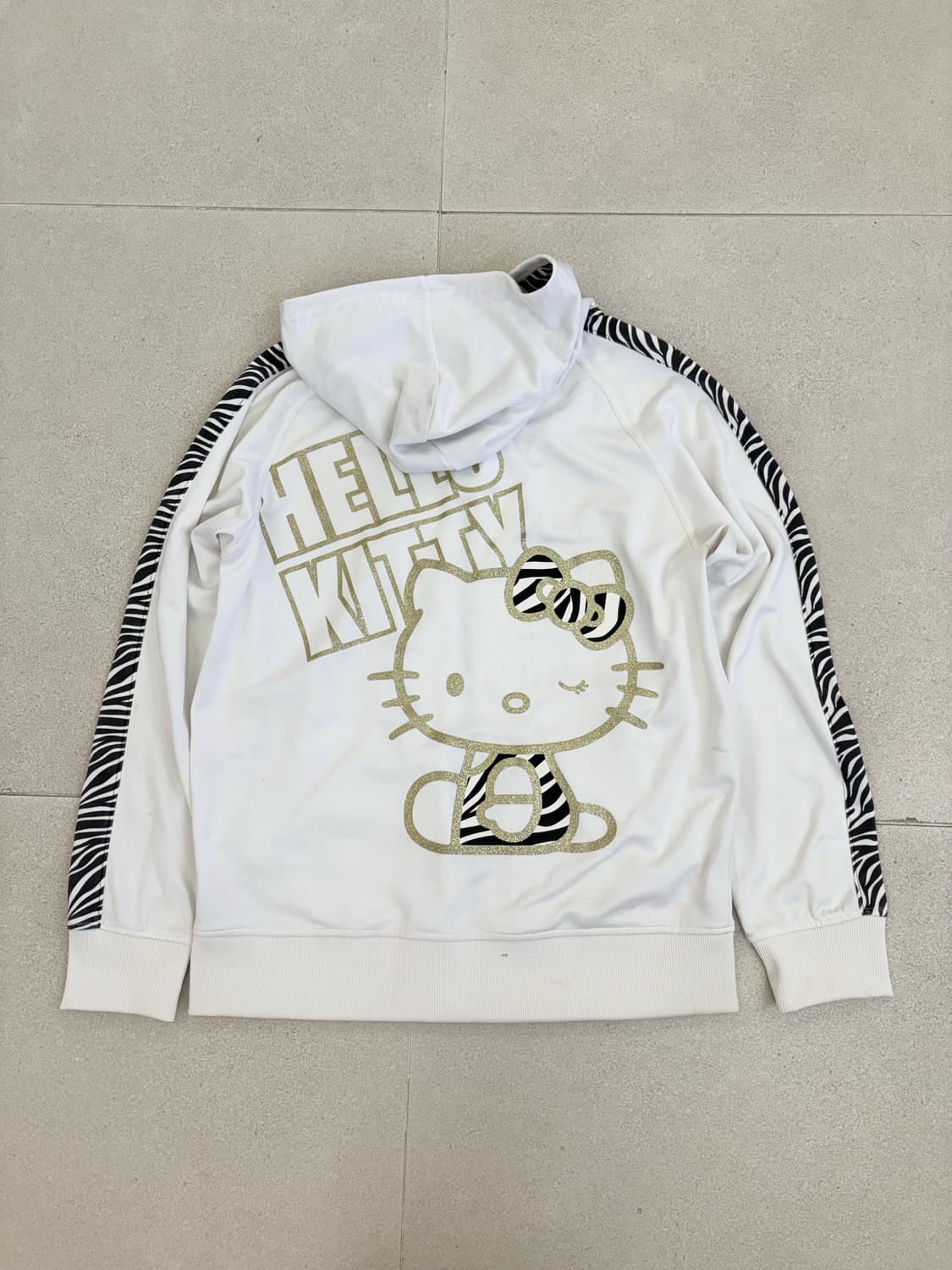 화이트 헬로키티 셋업 상품이미지2