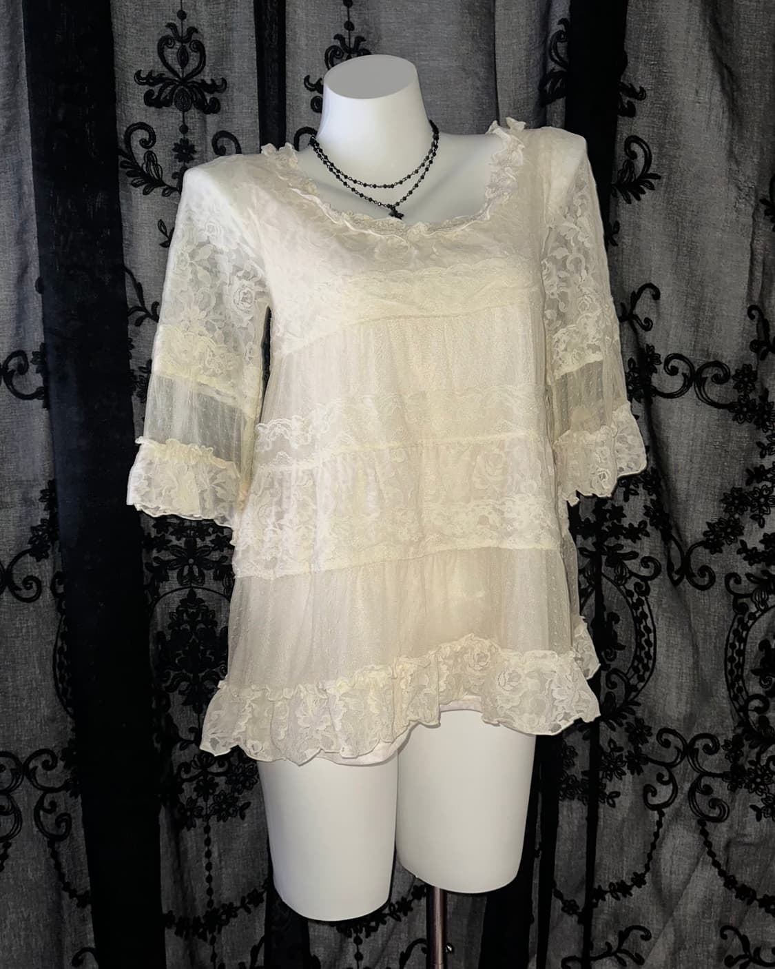 Lovely lace long-sleeve 상품이미지1