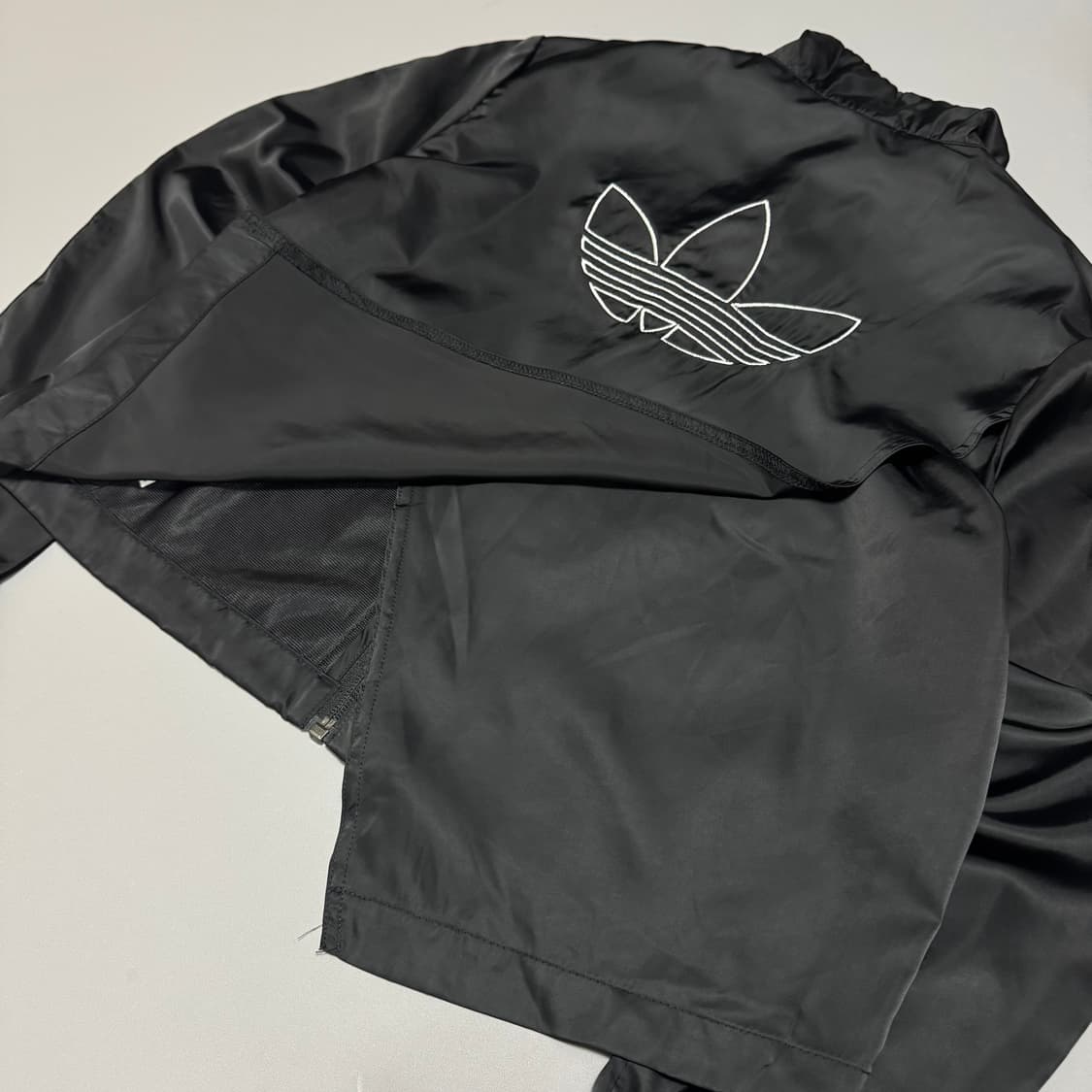 아디다스(adidas) 블랙컬러 파이어버드 자수로고 언발란스 트랙탑 자켓 상품이미지6