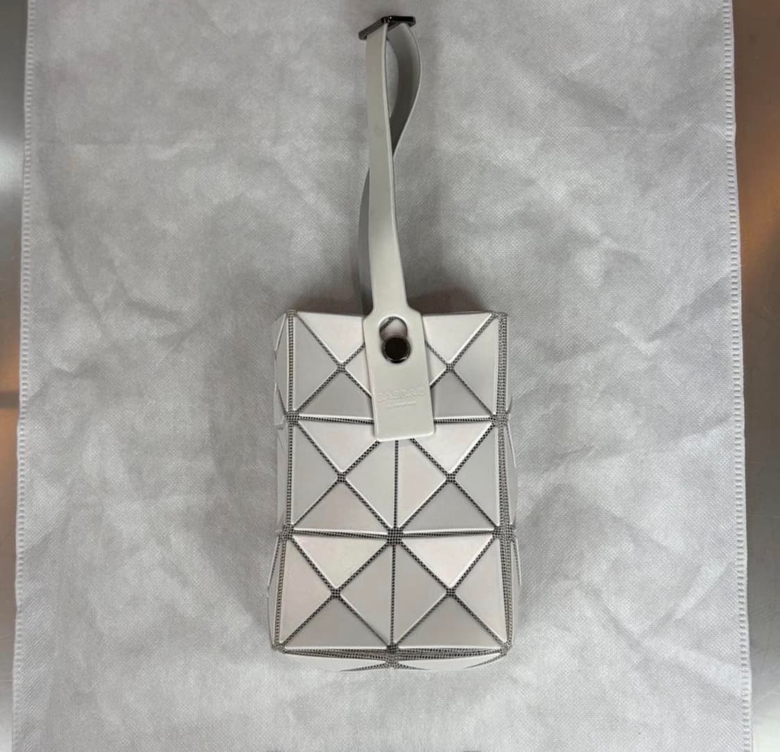 [리오브] 이세이미야케 바오 바오 루센트 메탈릭 실버 핸드백 상품이미지2