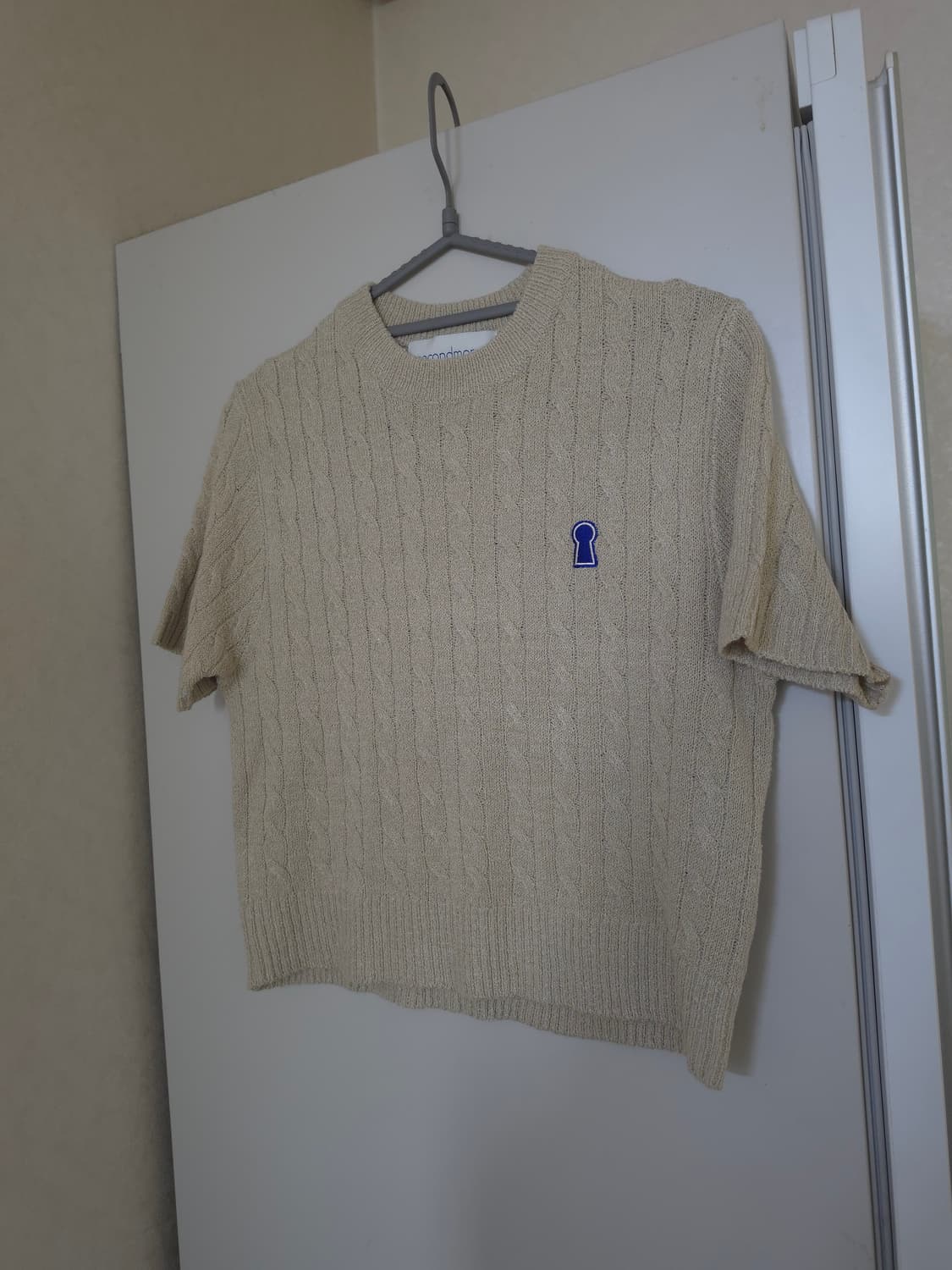 세컨모놀로그 키홀 케이블 니트 상품이미지1