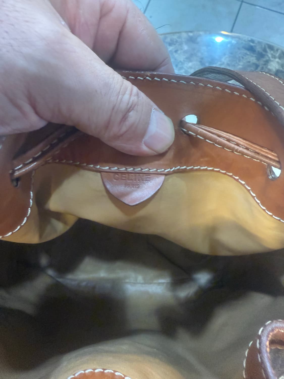 정품 셀린느 마카담 복주머니 숄더백 팝니다 상품이미지8