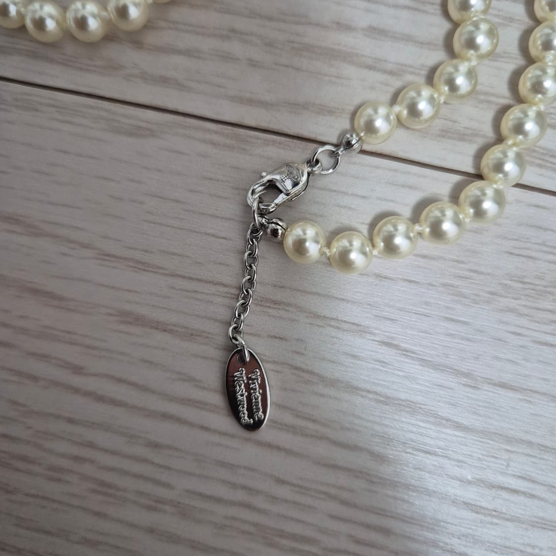 비비안웨스트우드 미니바스릴리프 펄 초커 목걸이  상품이미지5