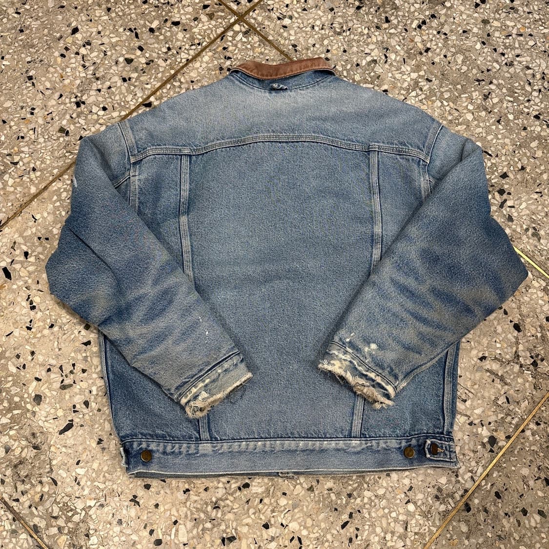 칼하트 wip 디트로이트 데님 워크 자켓 상품이미지3