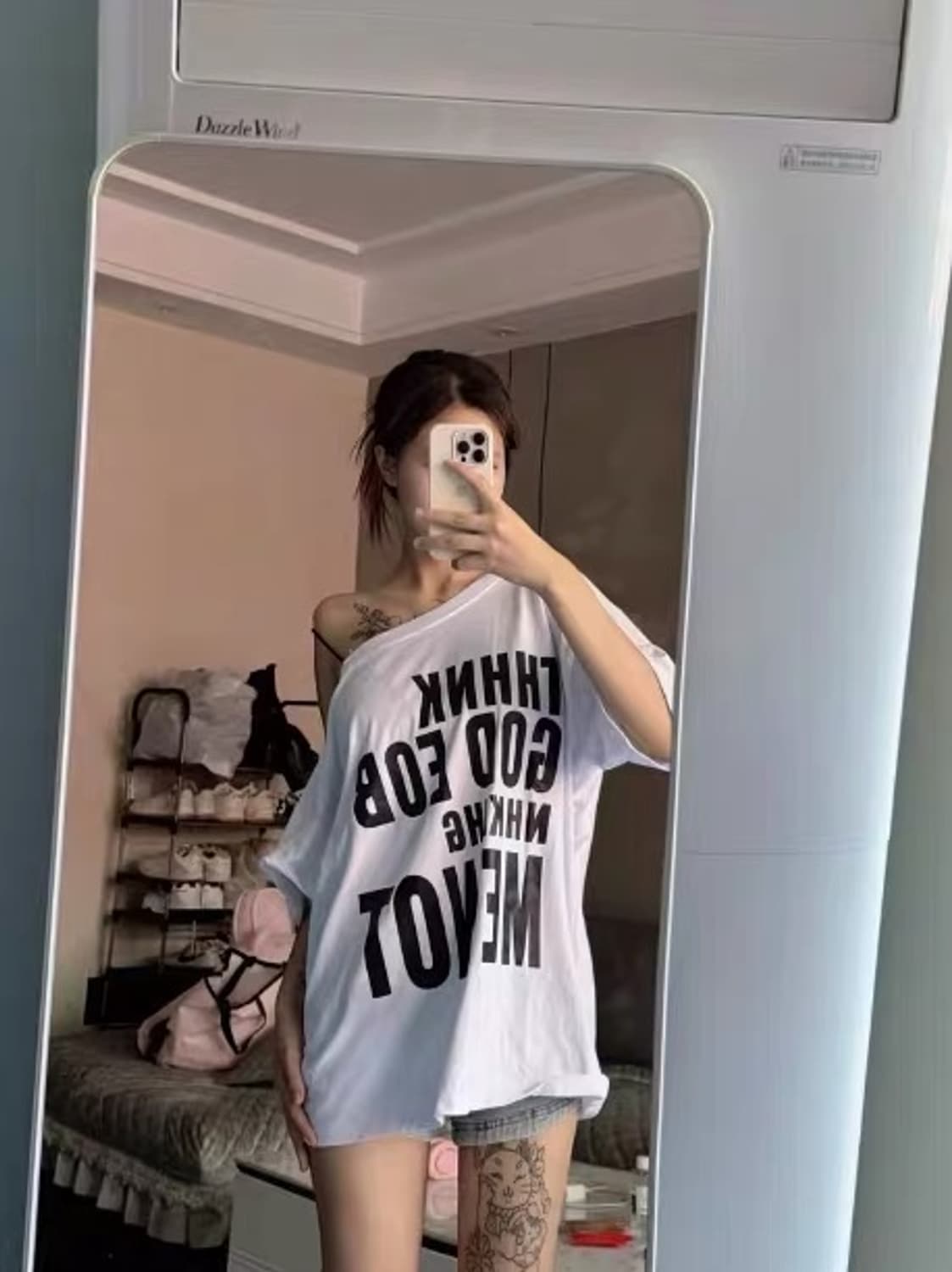 오프숄더 레터링 루즈핏 반팔 티셔츠 상품이미지2