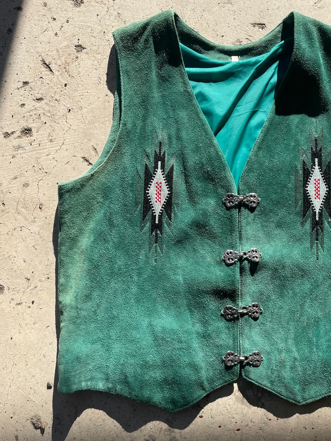 Vintage Aztec pattern suede green vest 상품이미지4