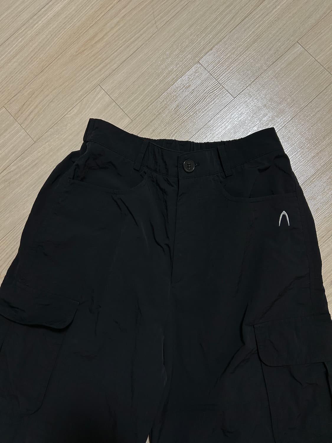 아캄 Stretched Knee Slit Cargo Pants (Blac 상품이미지4